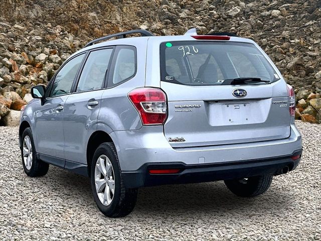 2016 Subaru Forester 2.5i