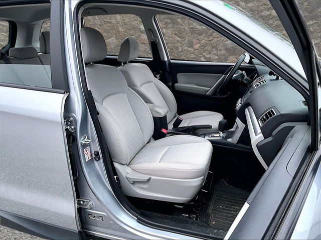 2016 Subaru Forester 2.5i