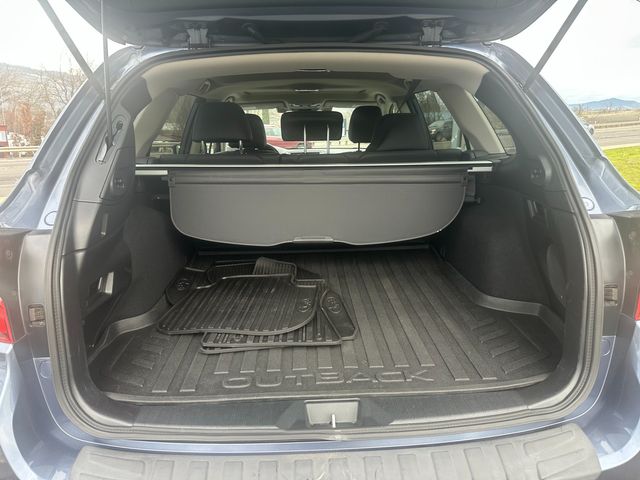 2016 Subaru Outback 3.6R Limited | Ashland, OR | Ashland Motor Company