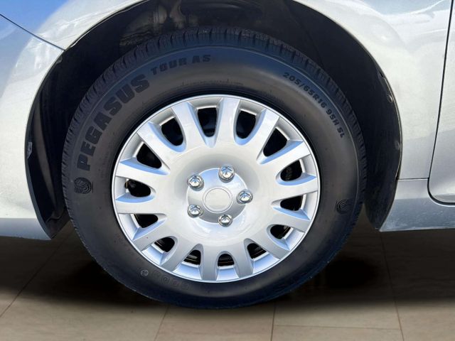 2016 Toyota Camry LE | Alpharetta, GA | Star Motors