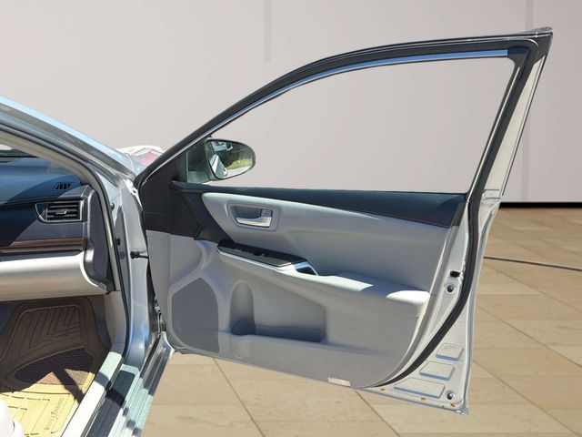 2016 Toyota Camry LE | Alpharetta, GA | Star Motors