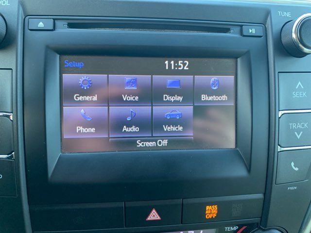 2016 Toyota Camry Hybrid LE | San Antonio, TX | Clear Choice Automotive South 2016 Toyota Camry Hybrid LE | San Antonio, TX | Clear Choice Automotive South