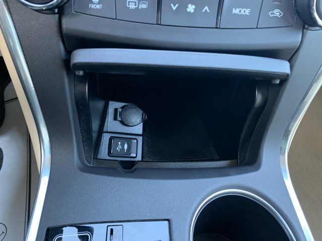 2016 Toyota Camry Hybrid LE | San Antonio, TX | Clear Choice Automotive South 2016 Toyota Camry Hybrid LE | San Antonio, TX | Clear Choice Automotive South