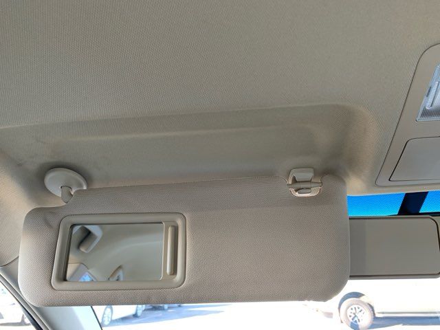 2016 Toyota Camry Hybrid LE | San Antonio, TX | Clear Choice Automotive South 2016 Toyota Camry Hybrid LE | San Antonio, TX | Clear Choice Automotive South