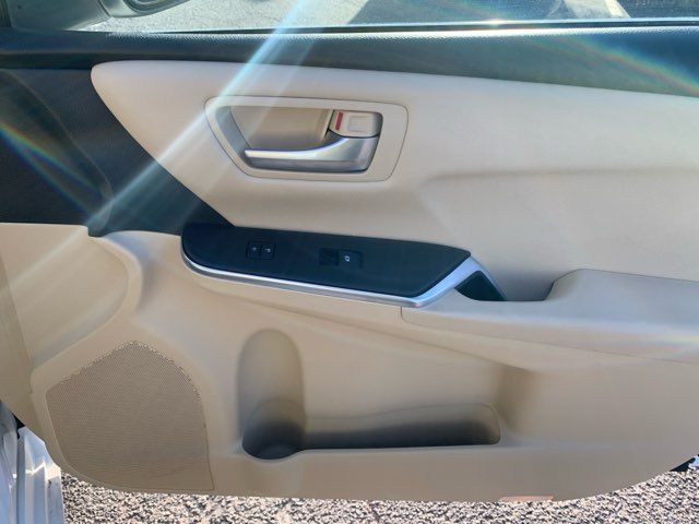 2016 Toyota Camry Hybrid LE | San Antonio, TX | Clear Choice Automotive South 2016 Toyota Camry Hybrid LE | San Antonio, TX | Clear Choice Automotive South