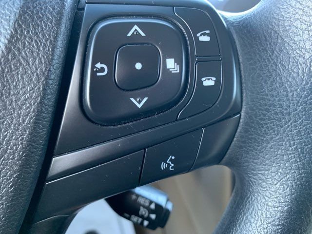 2016 Toyota Camry Hybrid LE | San Antonio, TX | Clear Choice Automotive South