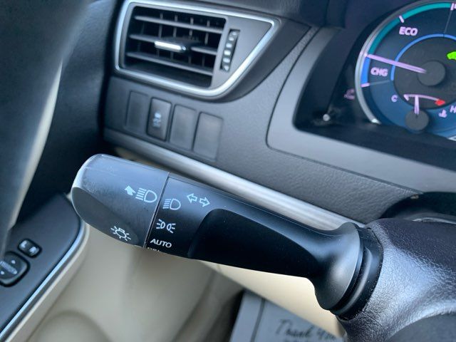 2016 Toyota Camry Hybrid LE | San Antonio, TX | Clear Choice Automotive South