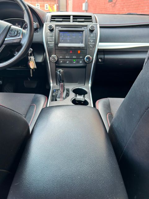 2016 Toyota Camry SE | New Brunswick, New Jersey | Brilliant Auto Sales