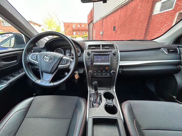 2016 Toyota Camry SE | New Brunswick, New Jersey | Brilliant Auto Sales