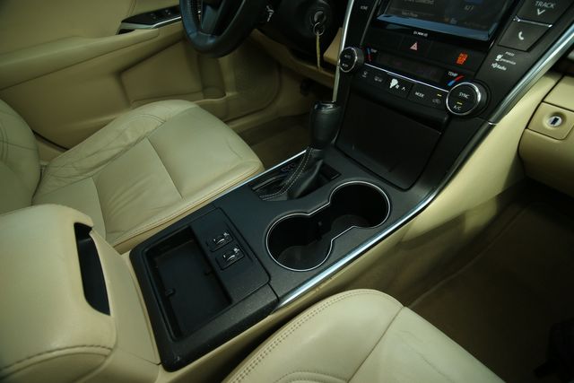 2016 Toyota Camry XLE SE LE XSE | San Antonio, TX | R&L Certified Auto Group 2016 Toyota Camry XLE SE LE XSE | San Antonio, TX | R&L Certified Auto Group