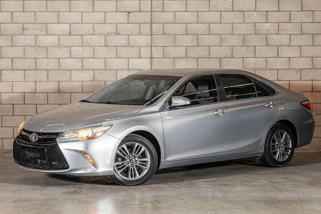 2016 Toyota Camry SE | Van Nuys, CA | Stellar Auto INC.