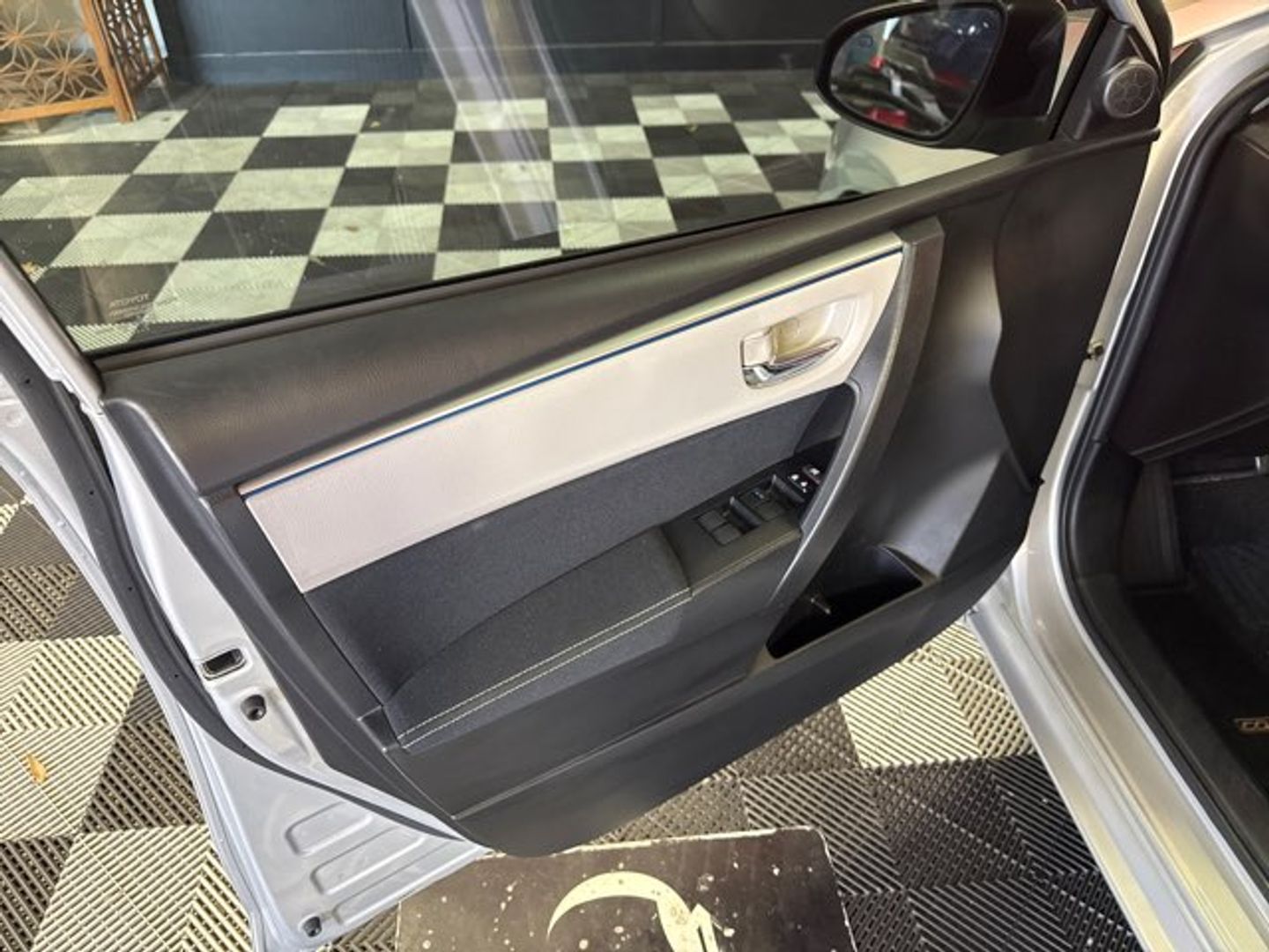 2016 Toyota Corolla LE [1F7] Classic Silver Metallic at Gerry Lane Buick GMC