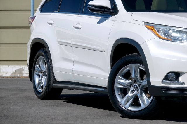 2016 Toyota Highlander Limited V6 AWD | Carrollton, TX | Perfect Motorcars 2016 Toyota Highlander Limited V6 AWD | Carrollton, TX | Perfect Motorcars