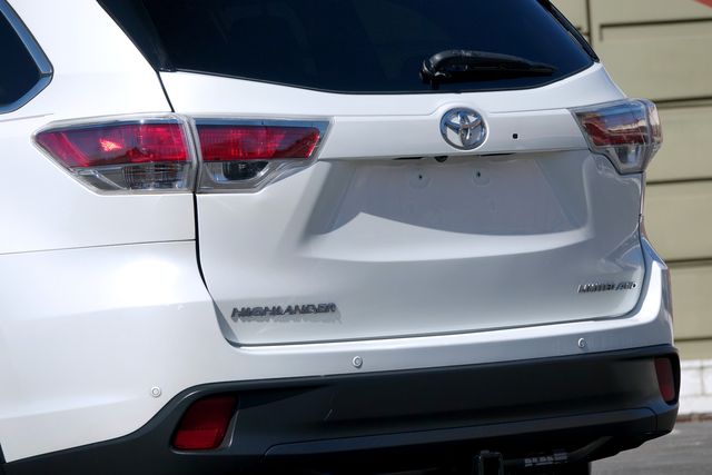 2016 Toyota Highlander Limited V6 AWD | Carrollton, TX | Perfect Motorcars 2016 Toyota Highlander Limited V6 AWD | Carrollton, TX | Perfect Motorcars