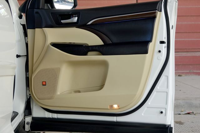 2016 Toyota Highlander Limited V6 AWD | Carrollton, TX | Perfect Motorcars 2016 Toyota Highlander Limited V6 AWD | Carrollton, TX | Perfect Motorcars