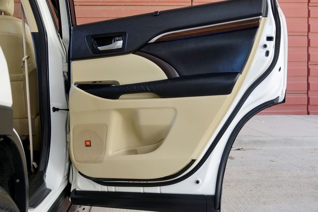 2016 Toyota Highlander Limited V6 AWD | Carrollton, TX | Perfect Motorcars 2016 Toyota Highlander Limited V6 AWD | Carrollton, TX | Perfect Motorcars