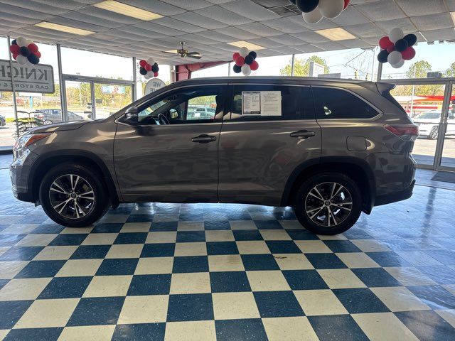 2016 Toyota Highlander XLE | Rome, GA | Knight's Car Store 2016 Toyota Highlander XLE | Rome, GA | Knight's Car Store