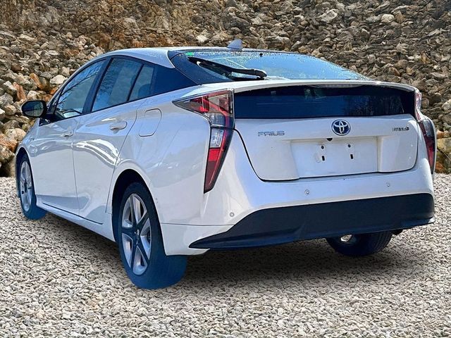 2016 Toyota Prius Four Touring