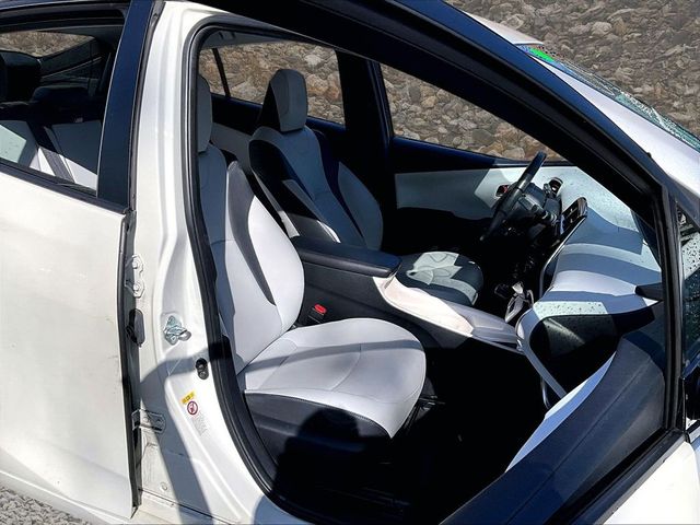2016 Toyota Prius Four Touring