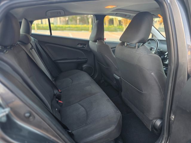 2016 Toyota Prius Three