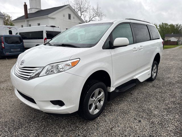 2016 Toyota Sienna LE Mobility 7-Passenger | Alliance, Ohio | Western Reserve Coach Sales