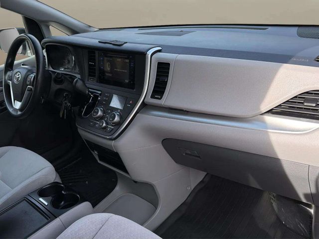 2016 Toyota Sienna LE 8-Passenger | Alpharetta, GA | Star Motors 2016 Toyota Sienna LE 8-Passenger | Alpharetta, GA | Star Motors