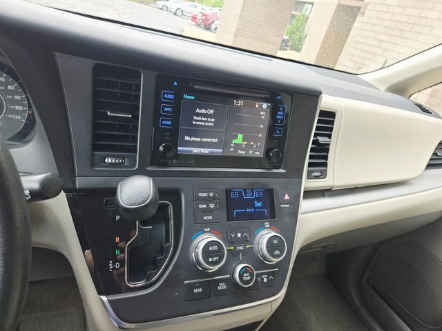 2016 Toyota Sienna LE 8-Passenger | Ellisville, MO | AutoPort 2016 Toyota Sienna LE 8-Passenger | Ellisville, MO | AutoPort