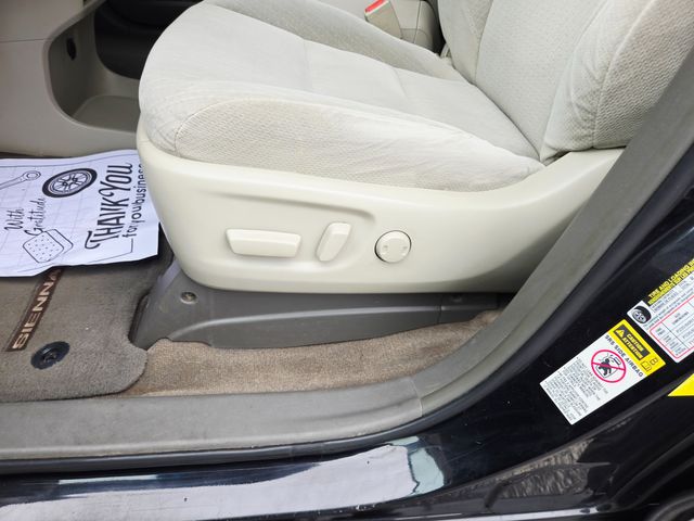2016 Toyota Sienna LE 8-Passenger | Ellisville, MO | AutoPort 2016 Toyota Sienna LE 8-Passenger | Ellisville, MO | AutoPort