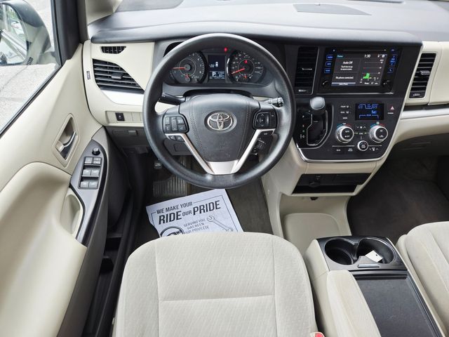 2016 Toyota Sienna LE 8-Passenger | Ellisville, MO | AutoPort