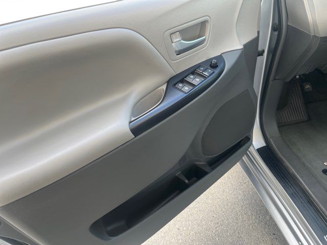 2016 Toyota Sienna LE 8-Passenger V6 Imports and More Inc 2016 Toyota Sienna LE 8-Passenger V6 Imports and More Inc