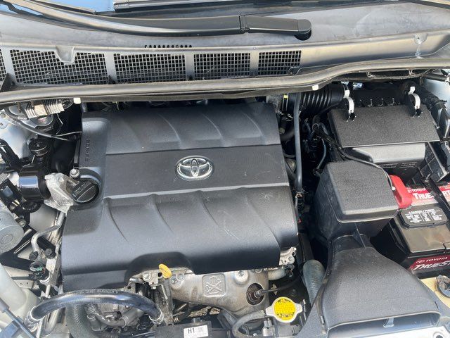 2016 Toyota Sienna LE 8-Passenger V6 Imports and More Inc 2016 Toyota Sienna LE 8-Passenger V6 Imports and More Inc