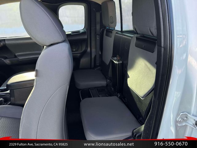 2016 Toyota Tacoma SR