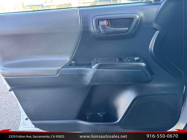 2016 Toyota Tacoma SR