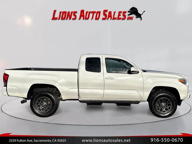 2016 Toyota Tacoma SR