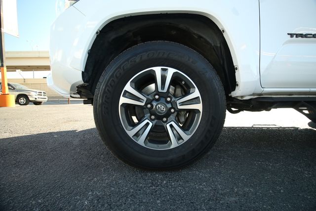 2016 Toyota Tacoma SR5 V6  TRD Sport  TRD Off Road | San Antonio, TX | R&amp;L Certified Auto Group