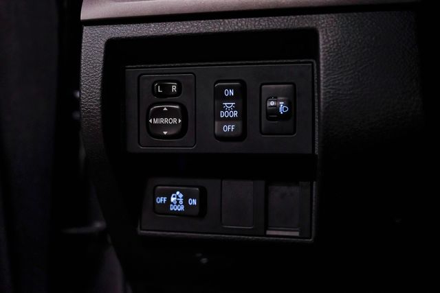 2016 Toyota Tundra SR 4.6L V8  SR5 4.6L V8 | Dallas, TX | East Dallas Diesel