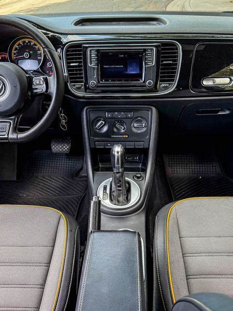 2016 Volkswagen Beetle 1.8T Dune PZEV | Agoura Hills, CA | SoCal Auto Group