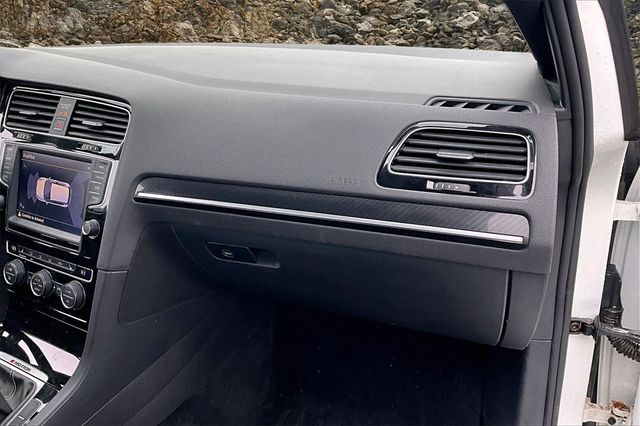 2016 Volkswagen Golf R 4Motion