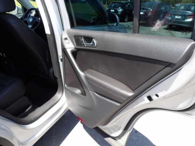 2016 Volkswagen Tiguan 2.0T SE 4Motion | Dalton, GA | Paniagua Auto Mall 2016 Volkswagen Tiguan 2.0T SE 4Motion | Dalton, GA | Paniagua Auto Mall