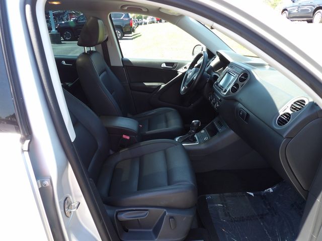 2016 Volkswagen Tiguan 2.0T SE 4Motion | Dalton, GA | Paniagua Auto Mall 2016 Volkswagen Tiguan 2.0T SE 4Motion | Dalton, GA | Paniagua Auto Mall