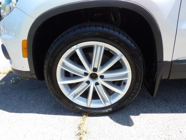 2016 Volkswagen Tiguan 2.0T SE 4Motion | Dalton, GA | Paniagua Auto Mall 2016 Volkswagen Tiguan 2.0T SE 4Motion | Dalton, GA | Paniagua Auto Mall