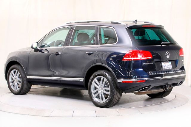 2016 Volkswagen Touareg TDI Lux | Burbank, California | MDK International 2016 Volkswagen Touareg TDI Lux | Burbank, California | MDK International