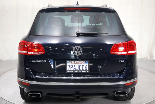 2016 Volkswagen Touareg TDI Lux | Burbank, California | MDK International 2016 Volkswagen Touareg TDI Lux | Burbank, California | MDK International