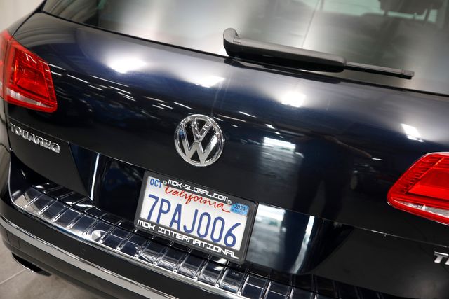 2016 Volkswagen Touareg TDI Lux | Burbank, California | MDK International 2016 Volkswagen Touareg TDI Lux | Burbank, California | MDK International