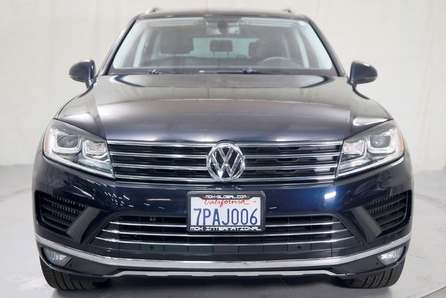 2016 Volkswagen Touareg TDI Lux | Burbank, California | MDK International 2016 Volkswagen Touareg TDI Lux | Burbank, California | MDK International