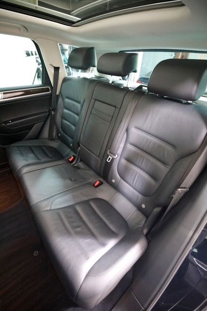 2016 Volkswagen Touareg TDI Lux | Burbank, California | MDK International 2016 Volkswagen Touareg TDI Lux | Burbank, California | MDK International