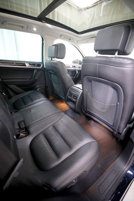 2016 Volkswagen Touareg TDI Lux | Burbank, California | MDK International 2016 Volkswagen Touareg TDI Lux | Burbank, California | MDK International