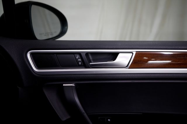 2016 Volkswagen Touareg TDI Lux | Burbank, California | MDK International 2016 Volkswagen Touareg TDI Lux | Burbank, California | MDK International