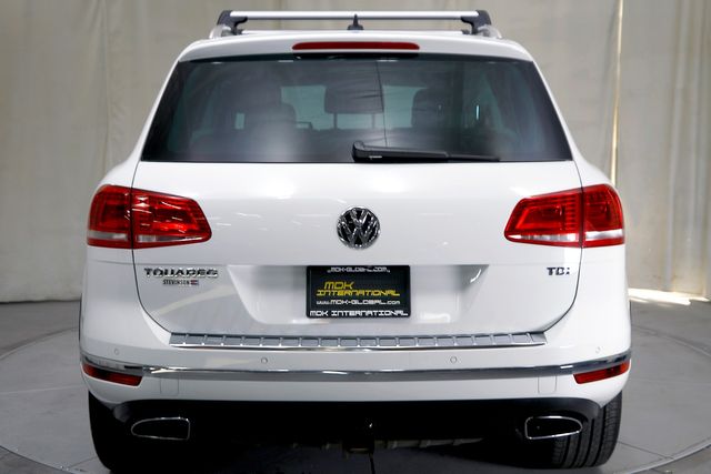 2016 Volkswagen Touareg TDI Lux | Burbank, California | MDK International 2016 Volkswagen Touareg TDI Lux | Burbank, California | MDK International