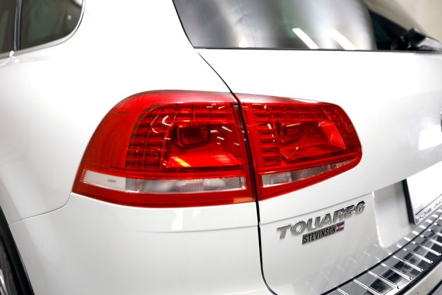 2016 Volkswagen Touareg TDI Lux | Burbank, California | MDK International 2016 Volkswagen Touareg TDI Lux | Burbank, California | MDK International